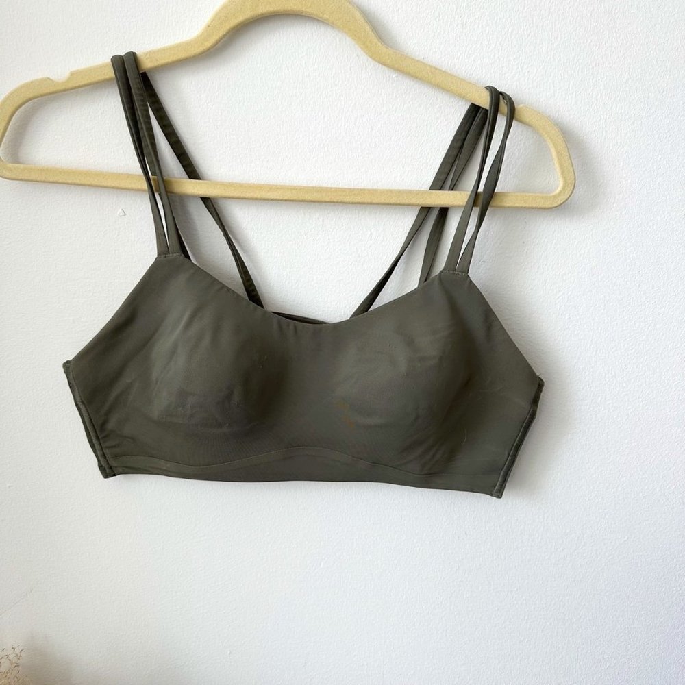 LULULEMON LIKE A CLOUD size 10 sports bra in grey